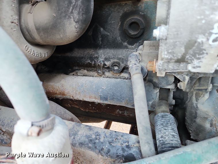 image for item EI8664 1991 International 4900 dump truck