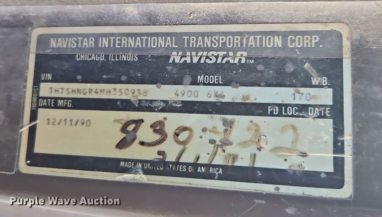 image for item EI8664 1991 International 4900 dump truck