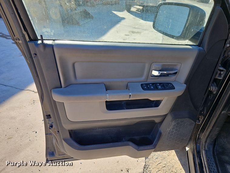 image for item EI8666 2012 Dodge Ram 1500 Crew Cab pickup truck