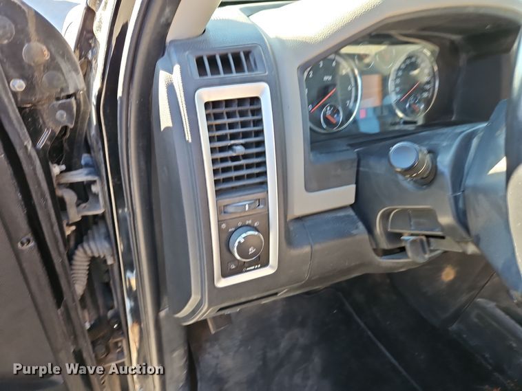 image for item EI8666 2012 Dodge Ram 1500 Crew Cab pickup truck