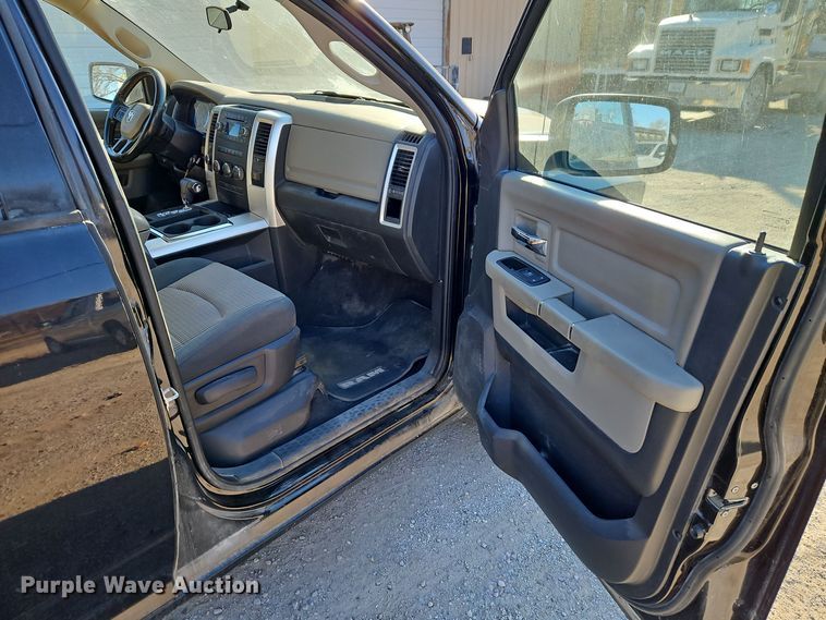 image for item EI8666 2012 Dodge Ram 1500 Crew Cab pickup truck