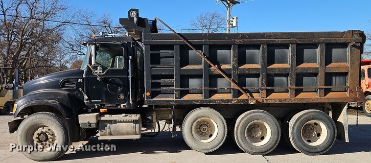 image for item EI8668 2004 Mack CV713 Granite dump truck