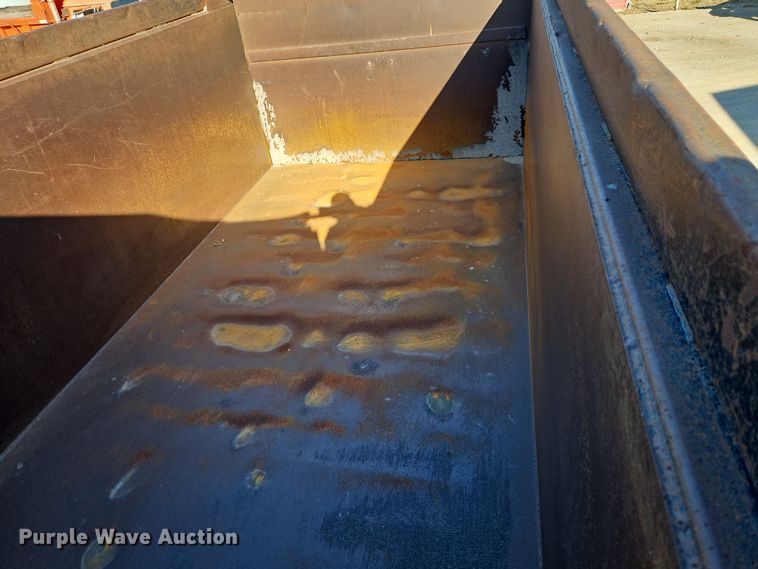 image for item EI8668 2004 Mack CV713 Granite dump truck