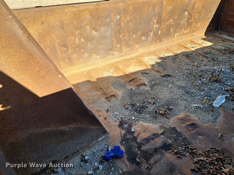 image for item EI8669 1991 Ford L8000 dump truck