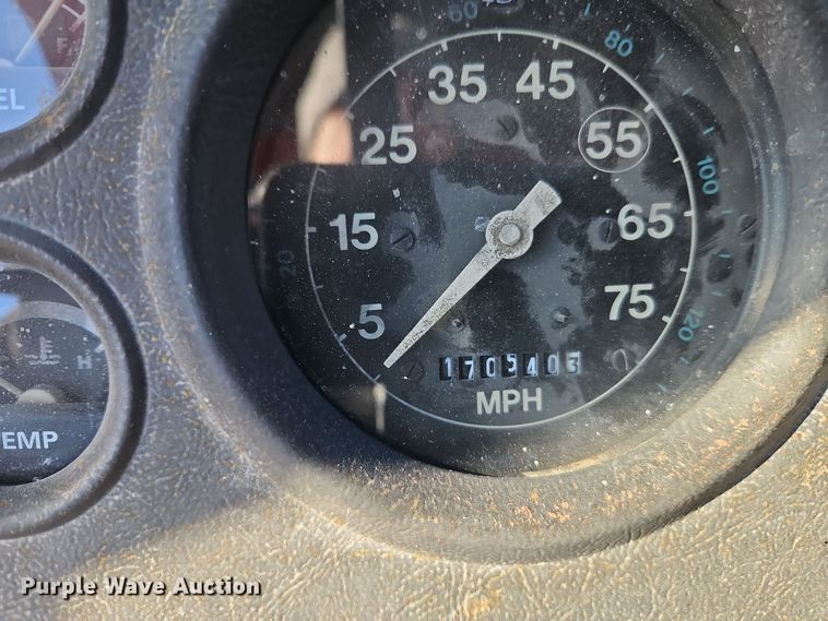 image for item EI8669 1991 Ford L8000 dump truck