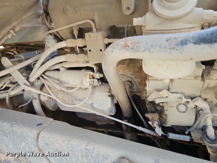 image for item EI8669 1991 Ford L8000 dump truck