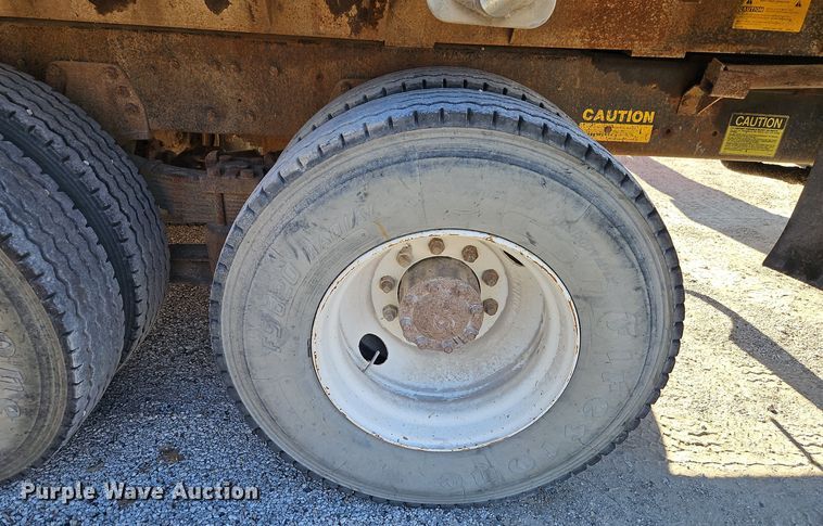 image for item EI8669 1991 Ford L8000 dump truck