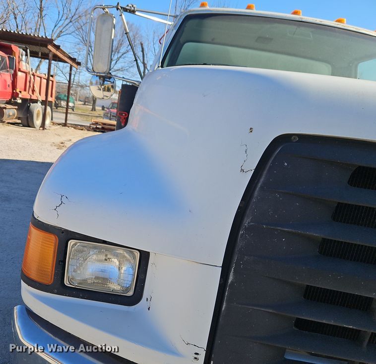 image for item EI8670 1998 Ford F700 fuel truck