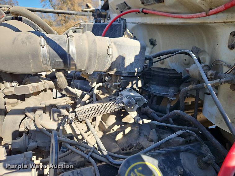 image for item EI8670 1998 Ford F700 fuel truck