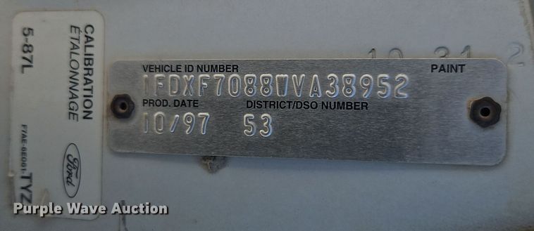 image for item EI8670 1998 Ford F700 fuel truck