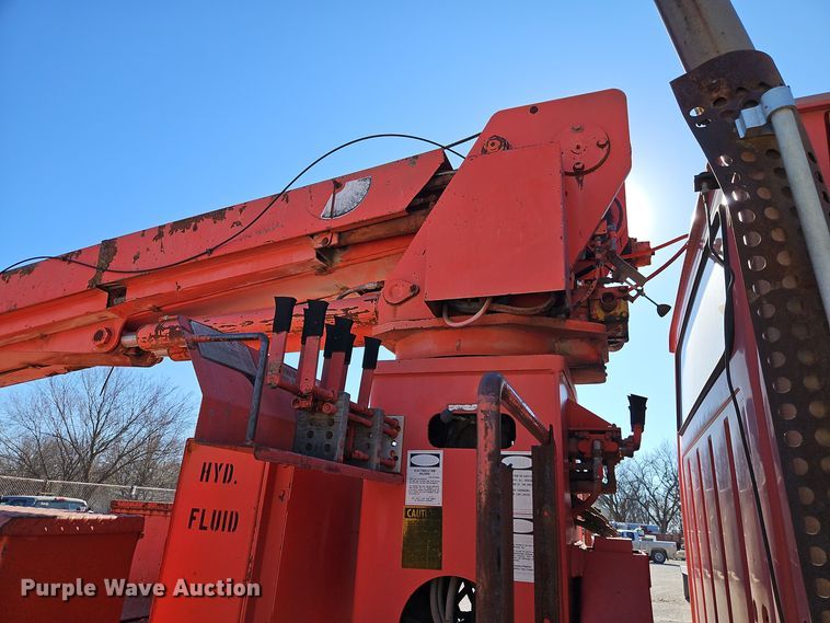 image for item EI8671 1989 Ford L8000 bucket truck