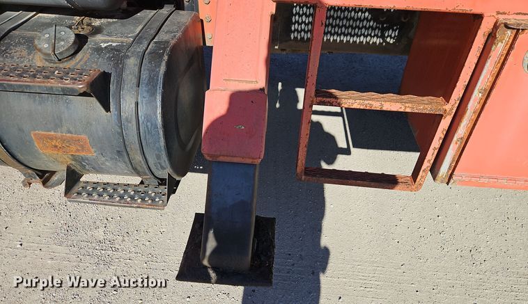 image for item EI8671 1989 Ford L8000 bucket truck