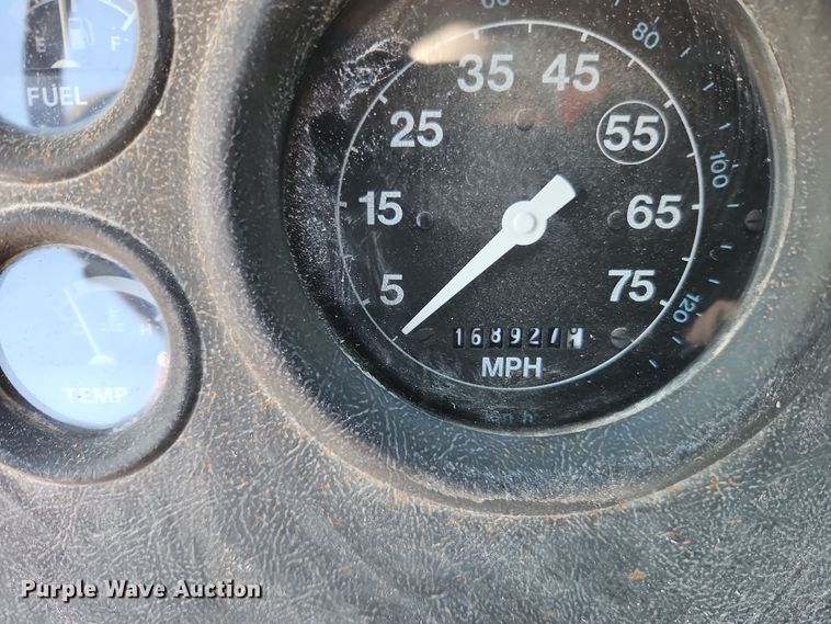 image for item EI8671 1989 Ford L8000 bucket truck