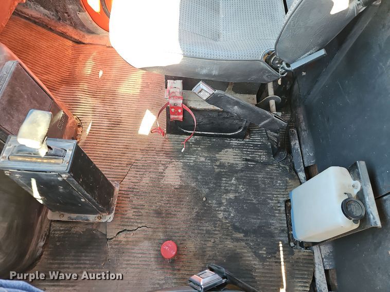 image for item EI8671 1989 Ford L8000 bucket truck