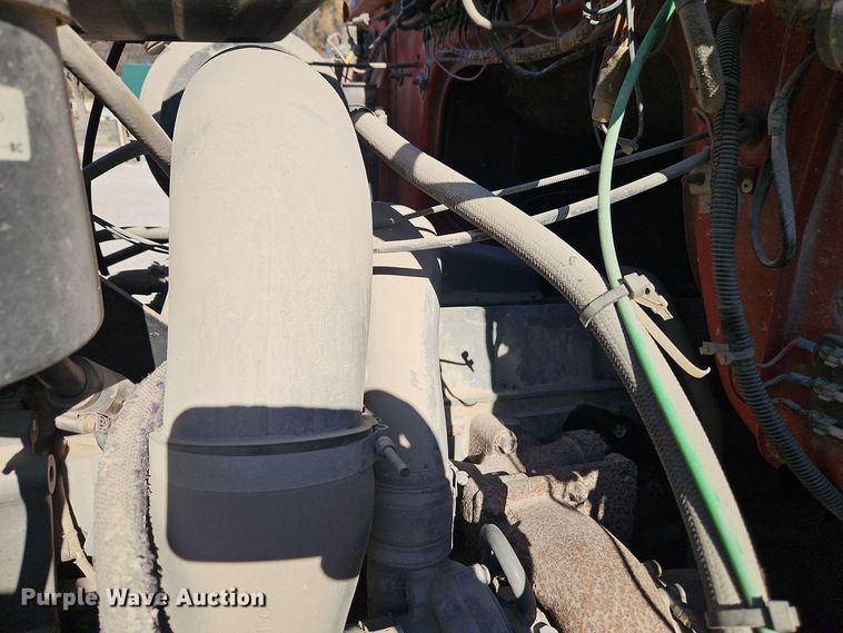 image for item EI8671 1989 Ford L8000 bucket truck