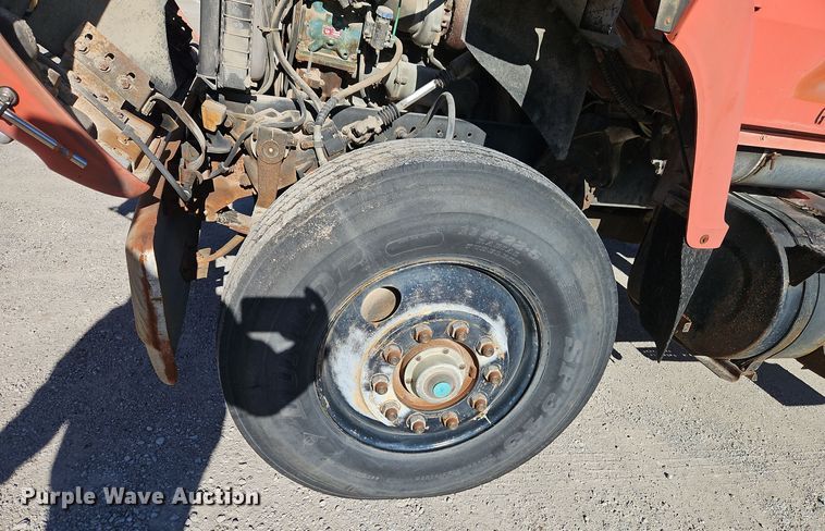 image for item EI8671 1989 Ford L8000 bucket truck