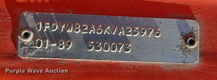 image for item EI8671 1989 Ford L8000 bucket truck