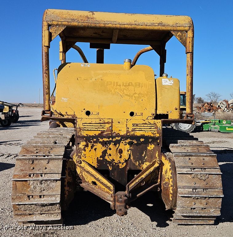 image for item EI8672 1969 Caterpillar D7 dozer