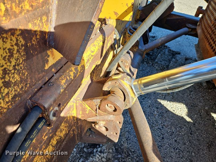 image for item EI8672 1969 Caterpillar D7 dozer