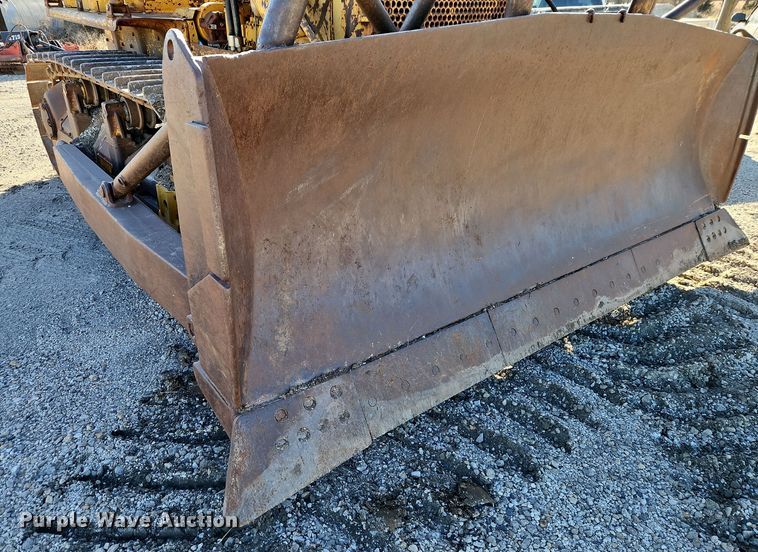 image for item EI8672 1969 Caterpillar D7 dozer