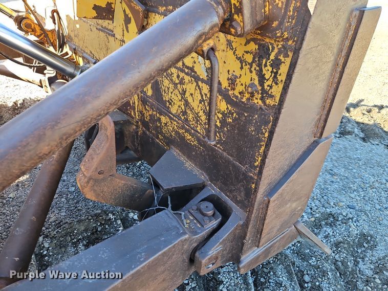 image for item EI8672 1969 Caterpillar D7 dozer