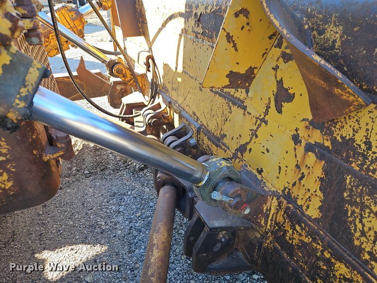 image for item EI8672 1969 Caterpillar D7 dozer