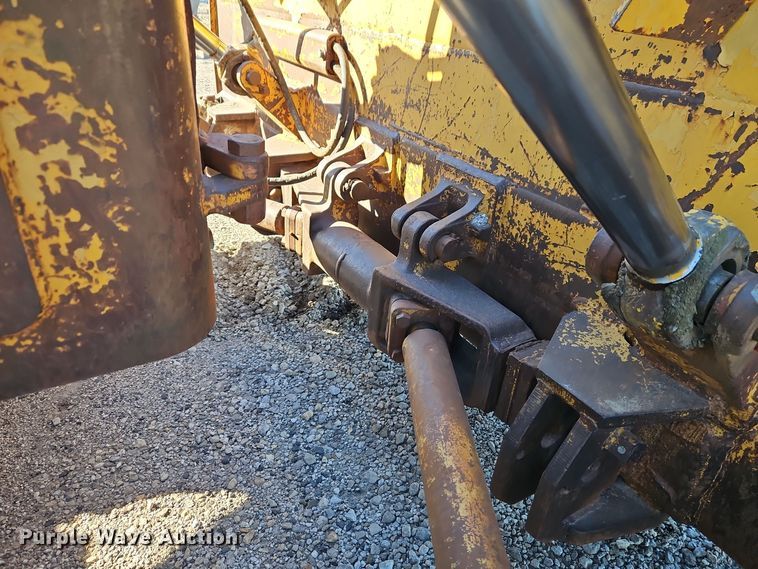 image for item EI8672 1969 Caterpillar D7 dozer