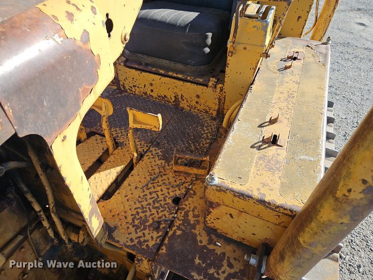 image for item EI8672 1969 Caterpillar D7 dozer