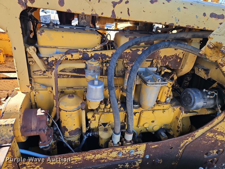 image for item EI8672 1969 Caterpillar D7 dozer