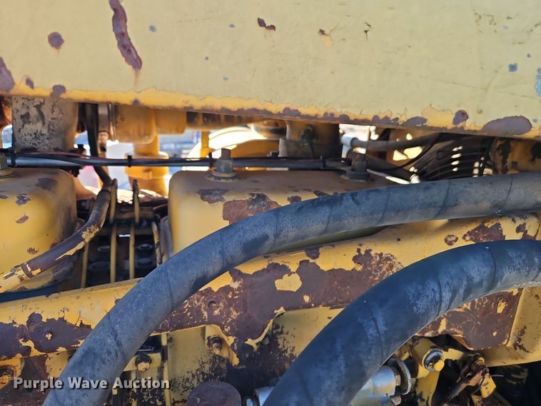 image for item EI8672 1969 Caterpillar D7 dozer