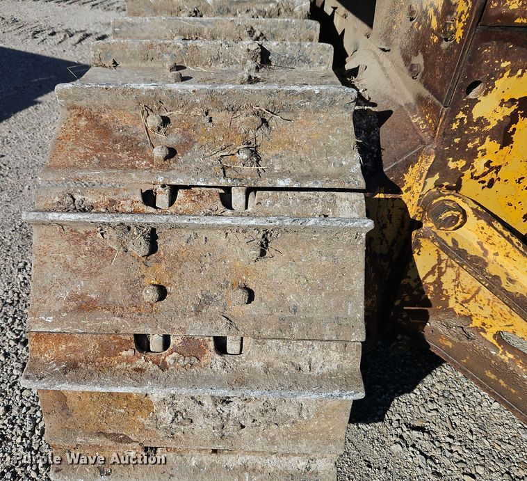 image for item EI8672 1969 Caterpillar D7 dozer