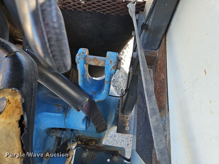 image for item EI8673 1994 New Holland 5610 tractor