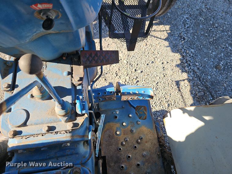 image for item EI8673 1994 New Holland 5610 tractor