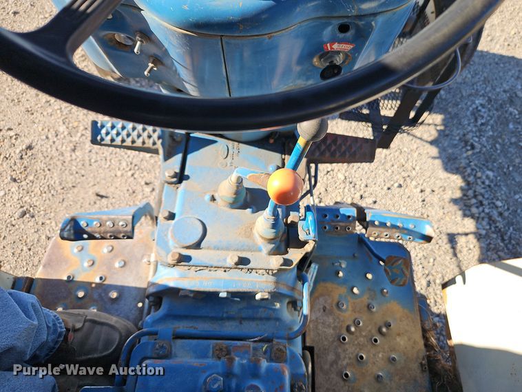 image for item EI8673 1994 New Holland 5610 tractor