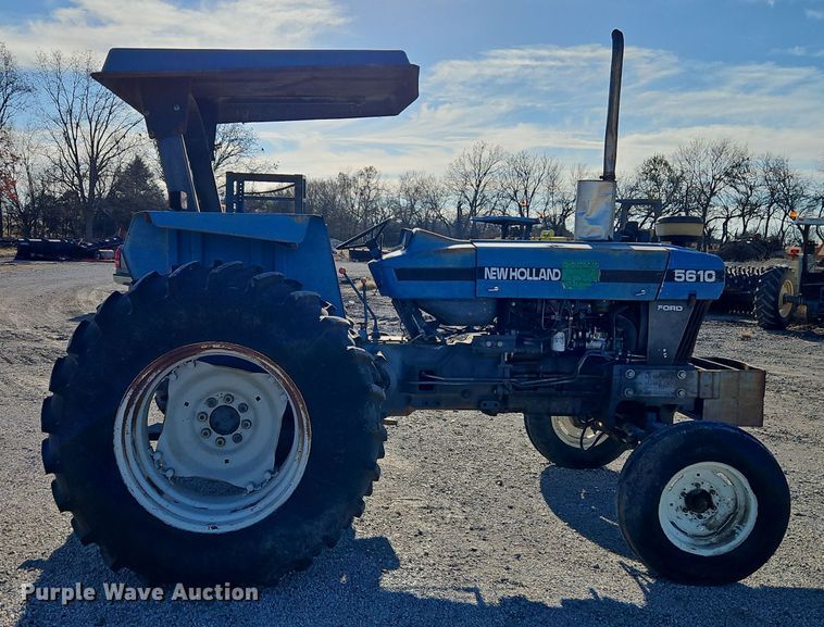 image for item EI8674 1997 New Holland 5610 tractor
