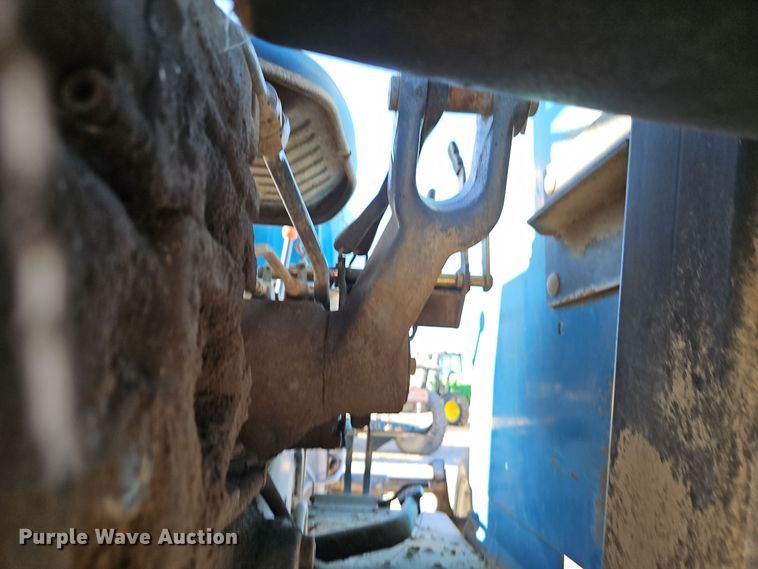 image for item EI8674 1997 New Holland 5610 tractor