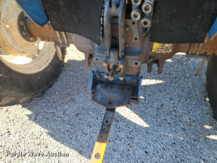 image for item EI8674 1997 New Holland 5610 tractor