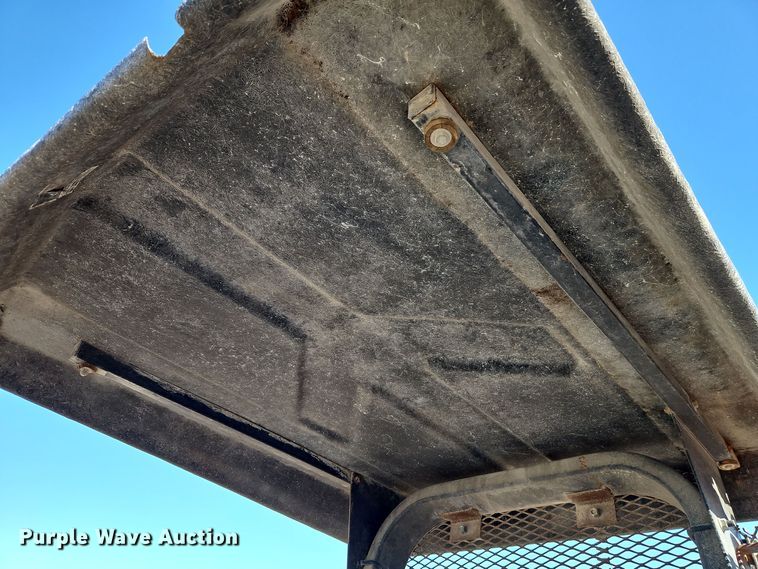 image for item EI8674 1997 New Holland 5610 tractor