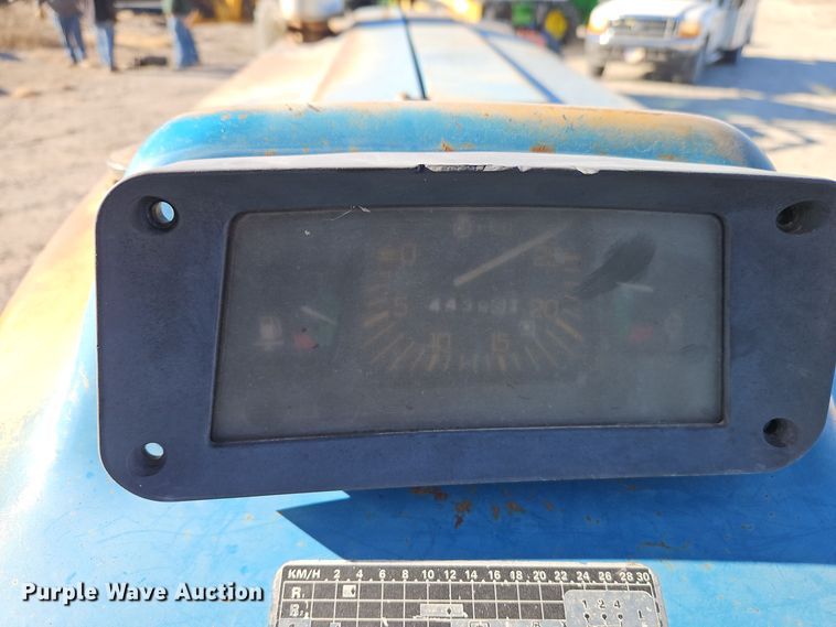 image for item EI8674 1997 New Holland 5610 tractor