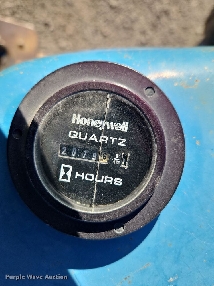 image for item EI8674 1997 New Holland 5610 tractor