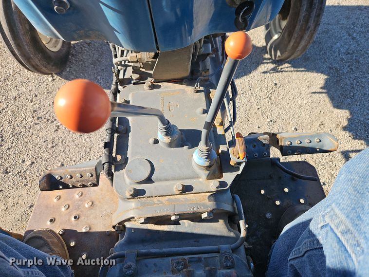 image for item EI8674 1997 New Holland 5610 tractor