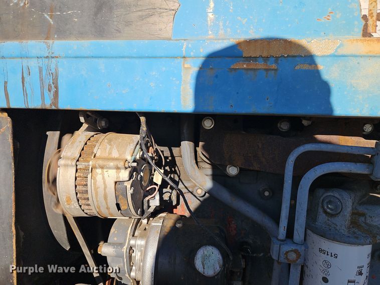 image for item EI8674 1997 New Holland 5610 tractor