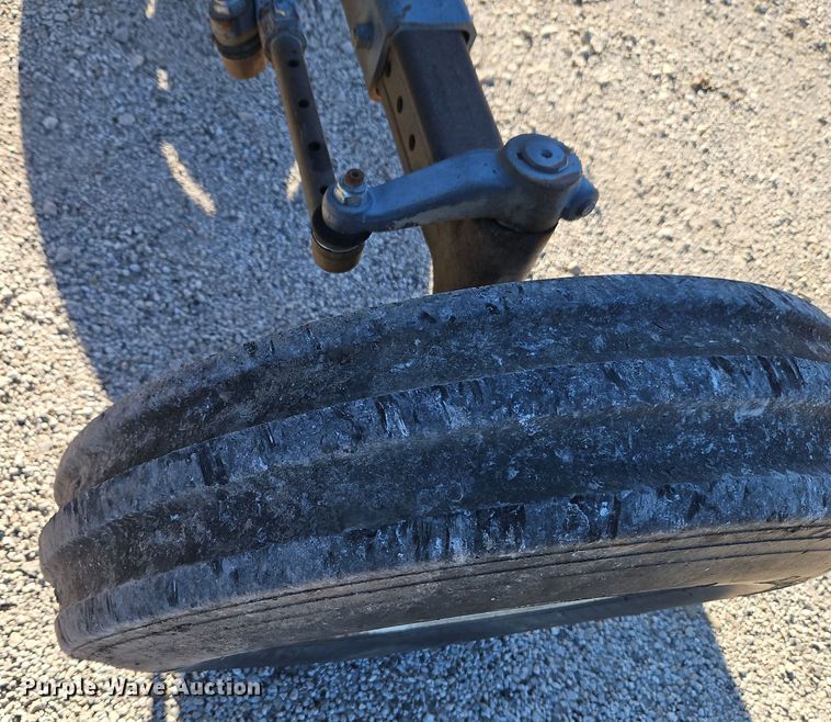 image for item EI8674 1997 New Holland 5610 tractor