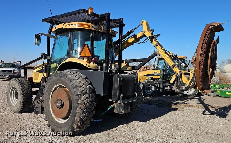 image for item EI8675 2004 Challenger MT525B MFWD tractor