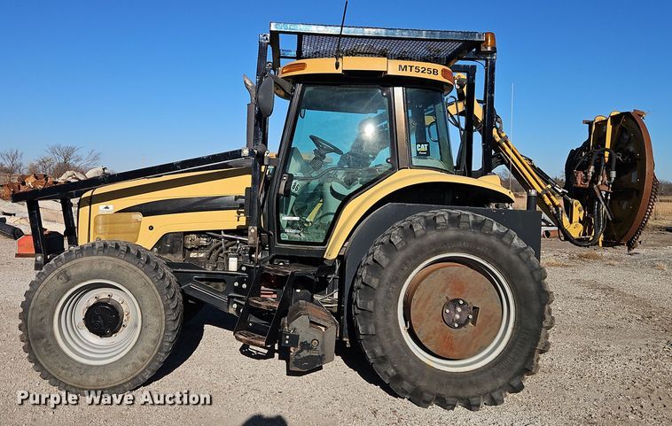 image for item EI8675 2004 Challenger MT525B MFWD tractor