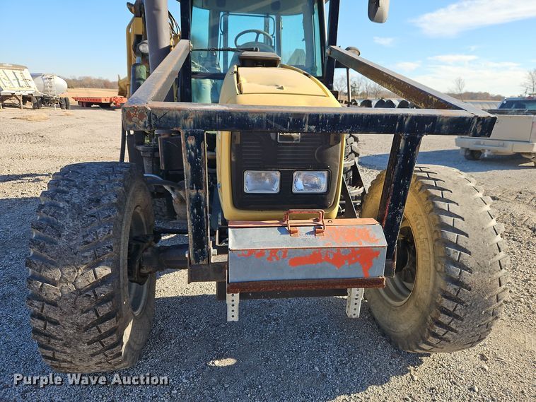 image for item EI8675 2004 Challenger MT525B MFWD tractor