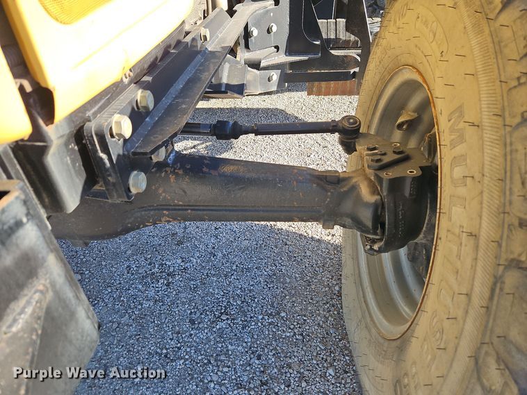 image for item EI8675 2004 Challenger MT525B MFWD tractor