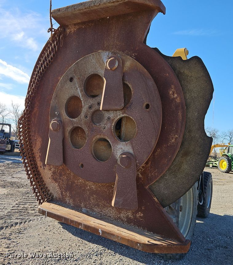 image for item EI8675 2004 Challenger MT525B MFWD tractor