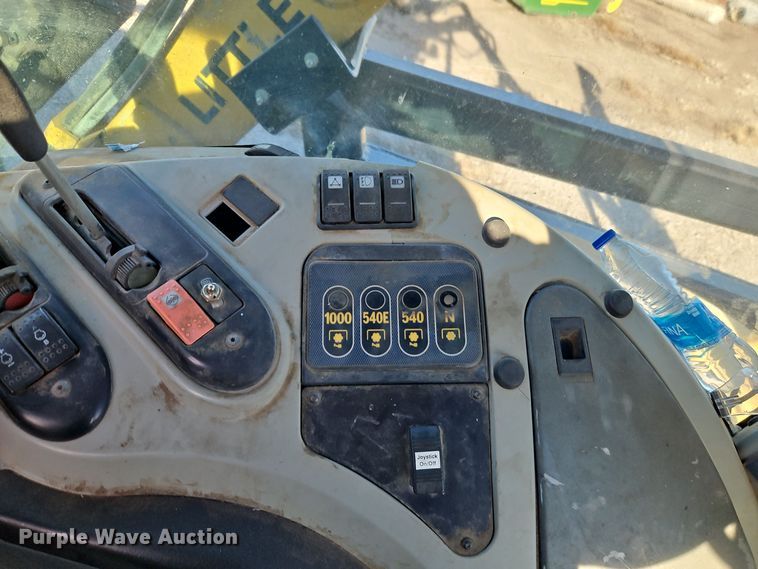 image for item EI8675 2004 Challenger MT525B MFWD tractor