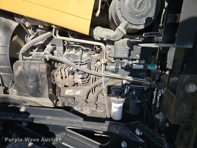 image for item EI8675 2004 Challenger MT525B MFWD tractor